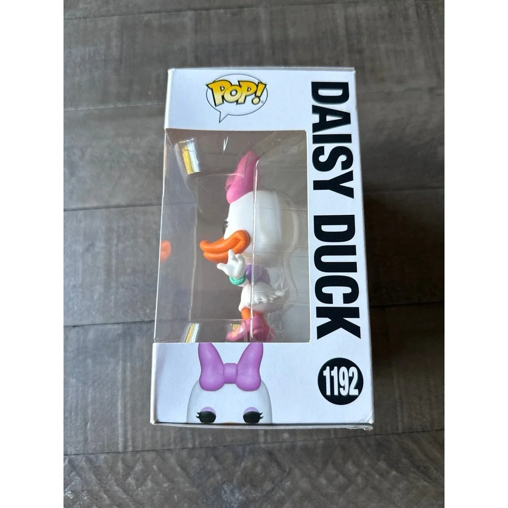 Daisy Duck DisneyFunko Pop collection Figure #1192